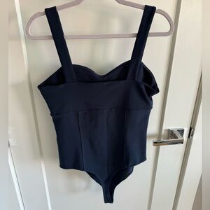 Abercrombie crepe sweetheart neckline bodysuit